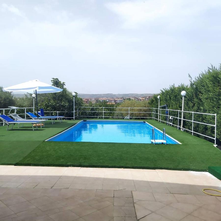 Rainbow Apartment Scordia Luaran gambar