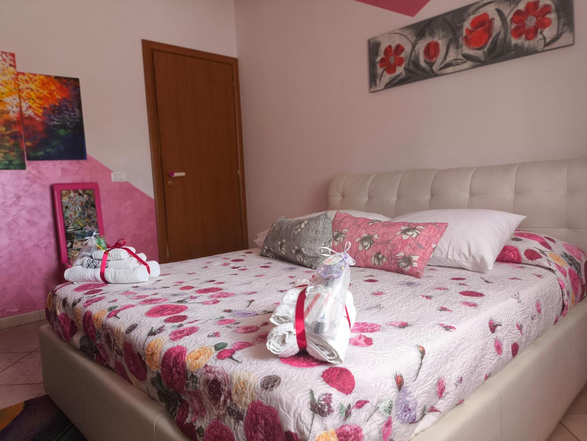 Rainbow Apartment Scordia Luaran gambar