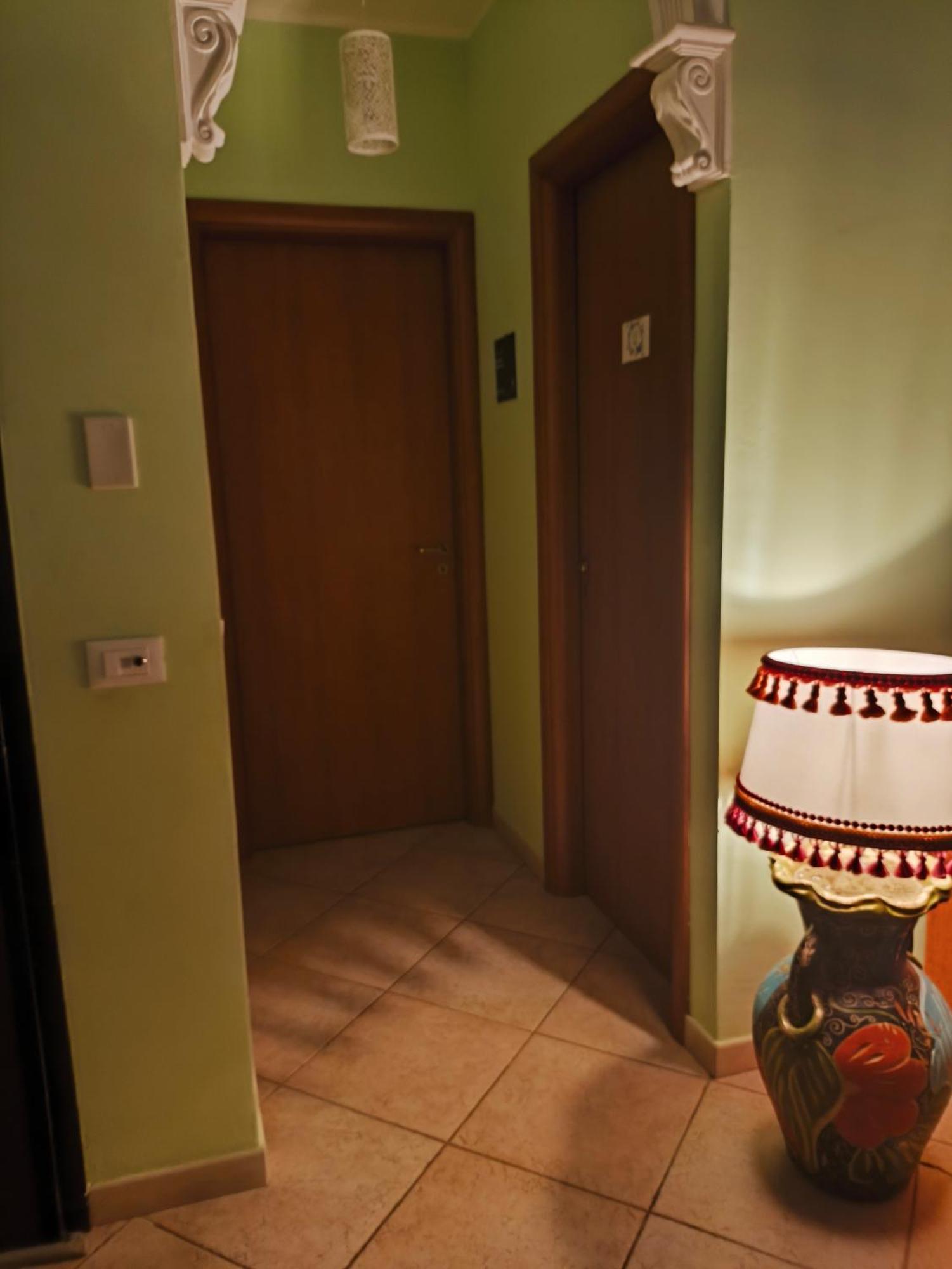 Rainbow Apartment Scordia Luaran gambar